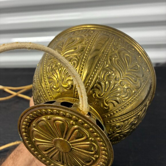 Vintage B&H Oil Lamp Font Banquet Kerosene Center Draft Decor Antique - Picture 9 of 9